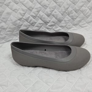 Crocs Mammoth Shoes Womens Size 9 Gray Flat Slip On Faux Fur Lined 